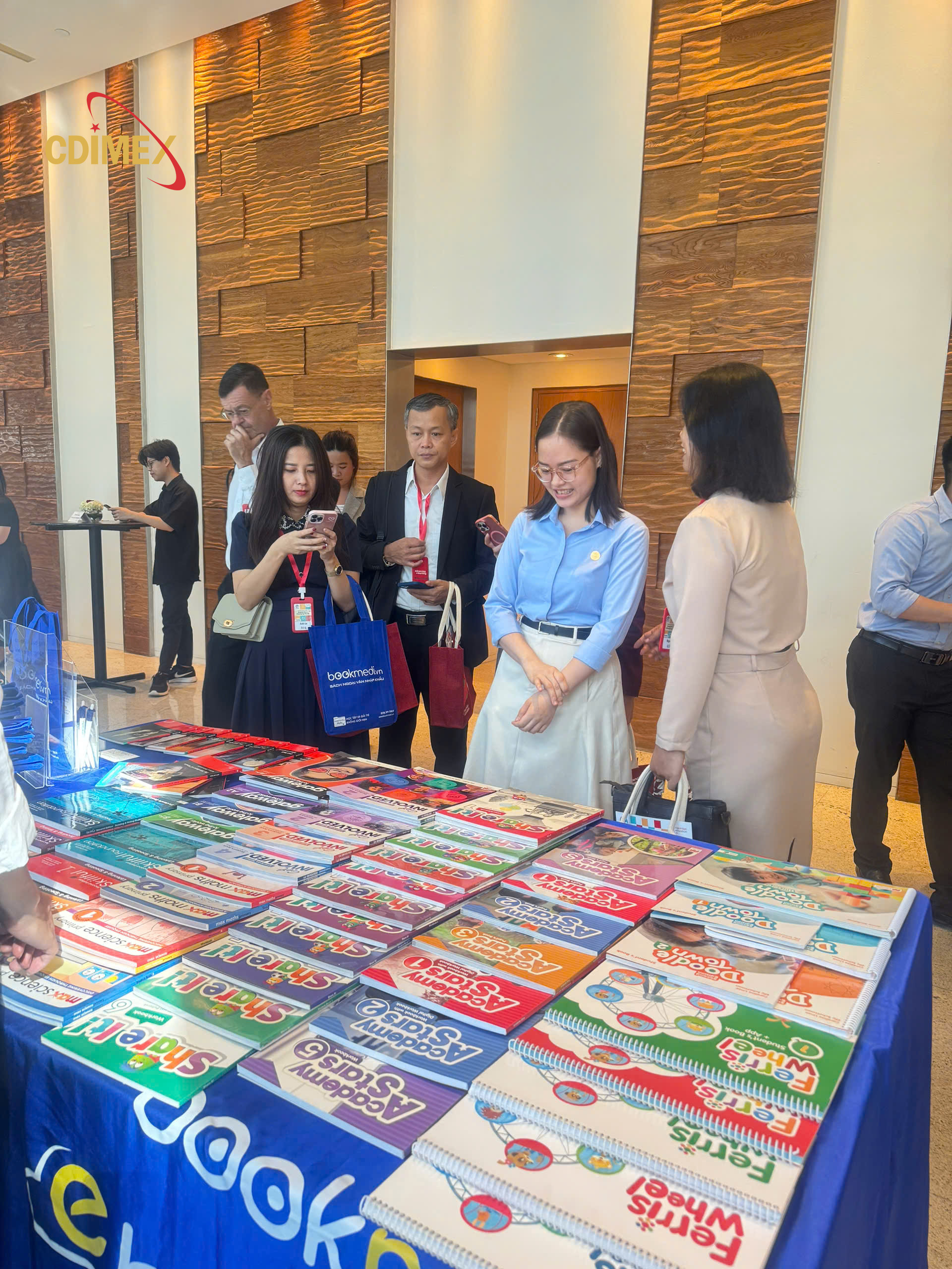 Sự kiện Macmillan Education